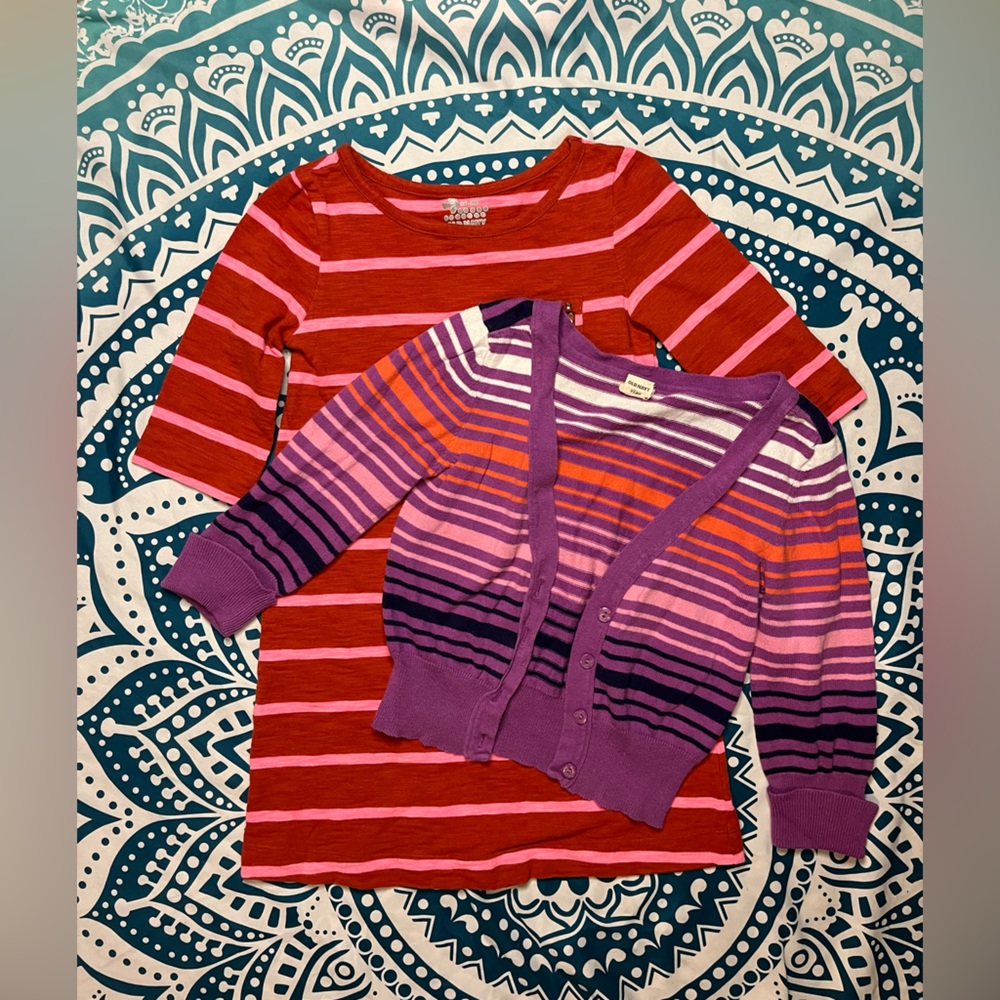 🌟❣️6/$10❣️🌟Girls Old Navy dress and sweater stripes